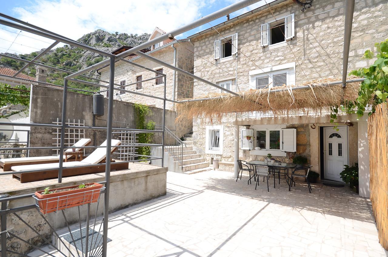 Stone House Dragutinovic Apartment โกตอร์ ภายนอก รูปภาพ